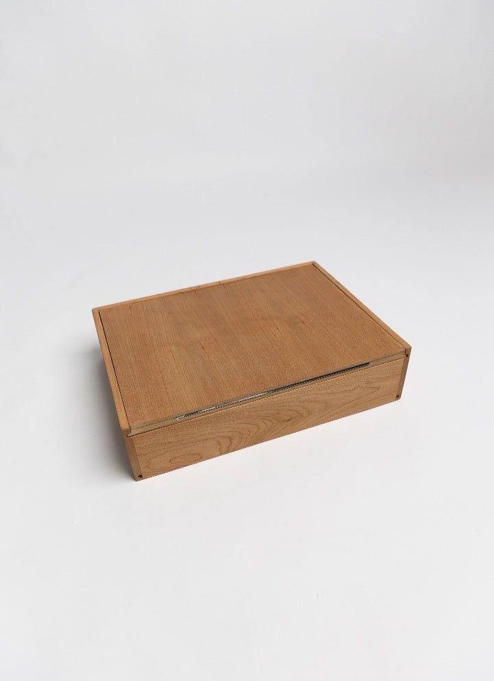 2 Live in O-Ma-Haw; Lyvv in Omaha Display Box